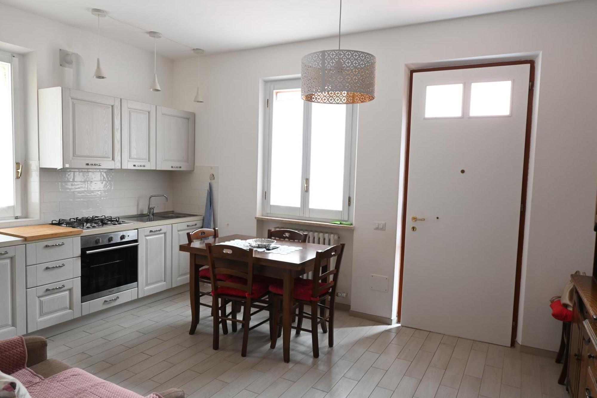 N080 - Numana, Bilocale Con Terrazzo In Centro Apartment Sirolo Ngoại thất bức ảnh