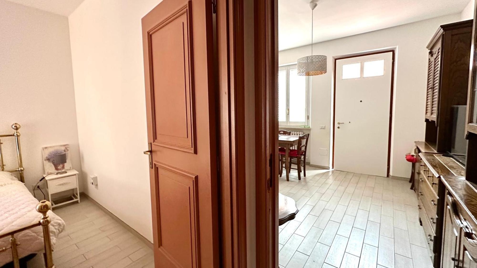 N080 - Numana, Bilocale Con Terrazzo In Centro Apartment Sirolo Ngoại thất bức ảnh