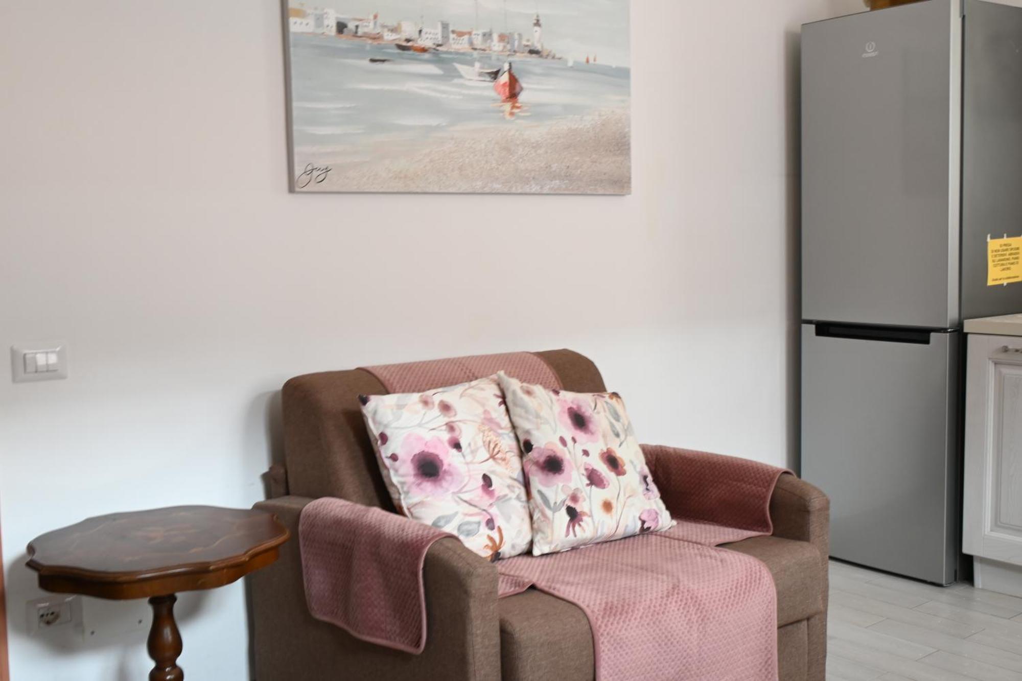 N080 - Numana, Bilocale Con Terrazzo In Centro Apartment Sirolo Ngoại thất bức ảnh